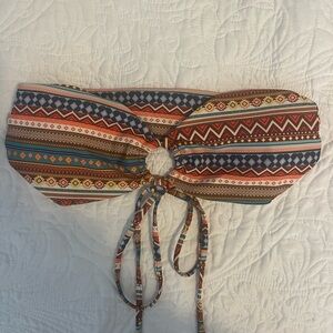 NEVER WORN Strapless bikini top. Size small. From SHEIN.